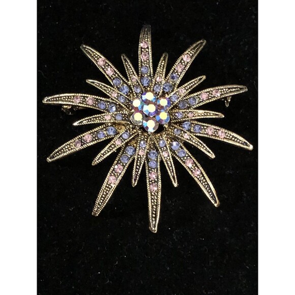 Vintage Goldtone Rainbow Aurora Borealis Star Burst Brooch Pin 2.5" - Picture 3 of 6